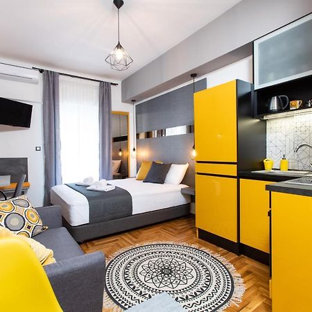 Downtown Luxury Boutique Suites : The Yellow Suite Tessalónica Exterior foto