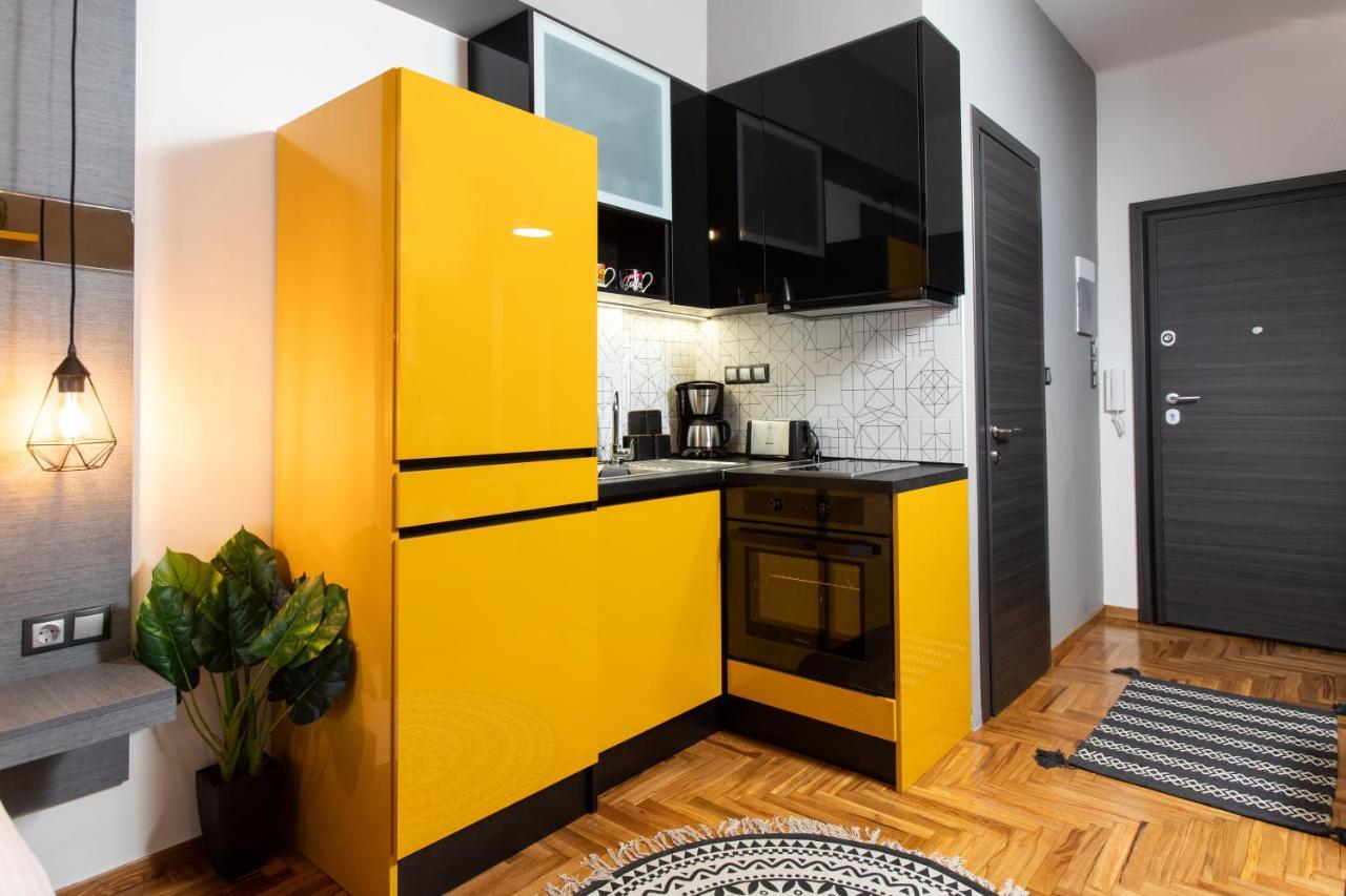 Downtown Luxury Boutique Suites : The Yellow Suite Tessalónica Exterior foto