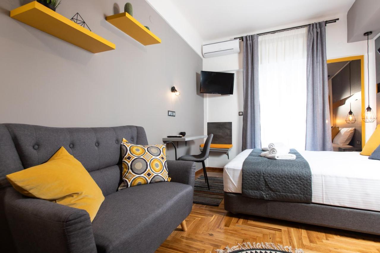 Downtown Luxury Boutique Suites : The Yellow Suite Tessalónica Exterior foto